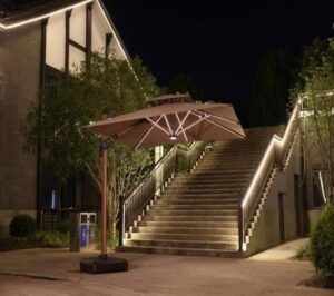 Outdoor Qatar Wood-Grain Hydraulic Umbrella
