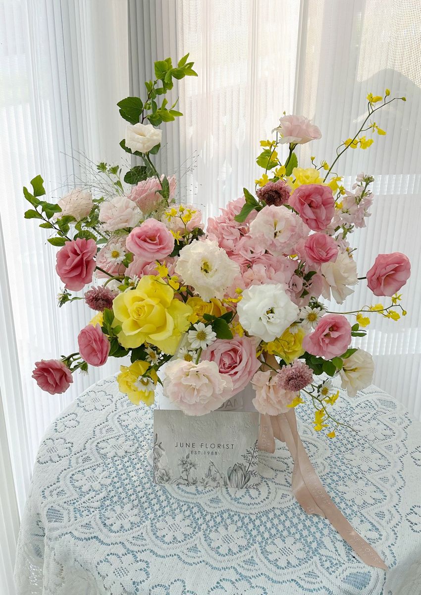 Bloom Boxes – corporate flower delivery Singapore
