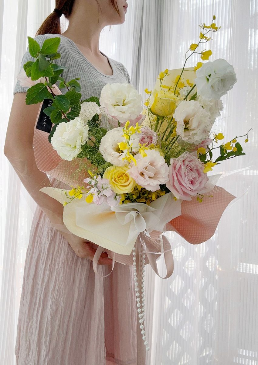 Flower Bouquet (Dancing Lady Orchid) 004 – image 2