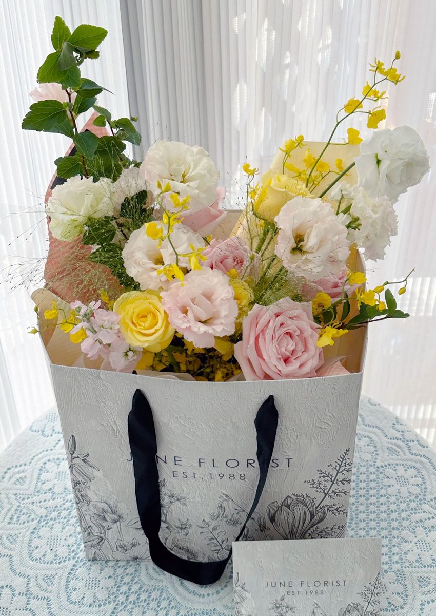 Flower Bouquet (Dancing Lady Orchid) 004 – image 3