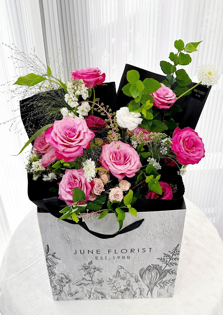 Shocking Pink Rose Bouquet 010 – image 2