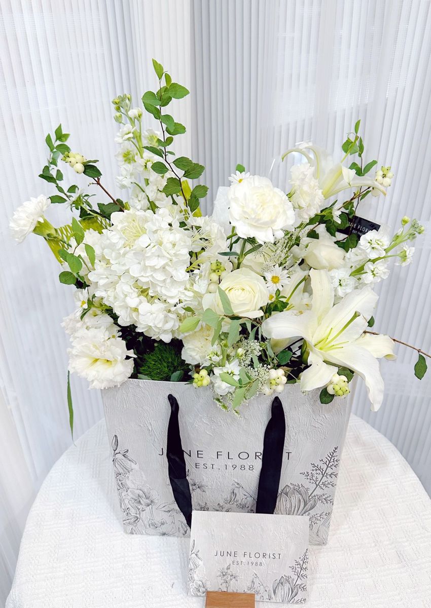 Flower Bouquet (Lilies & Hydrangeas) 020 – image 2