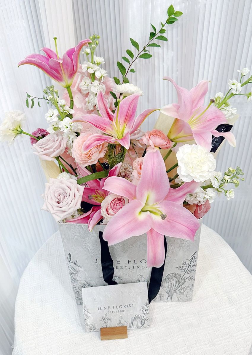 Flower Bouquet (Lilies Bouquet) 021 – image 2
