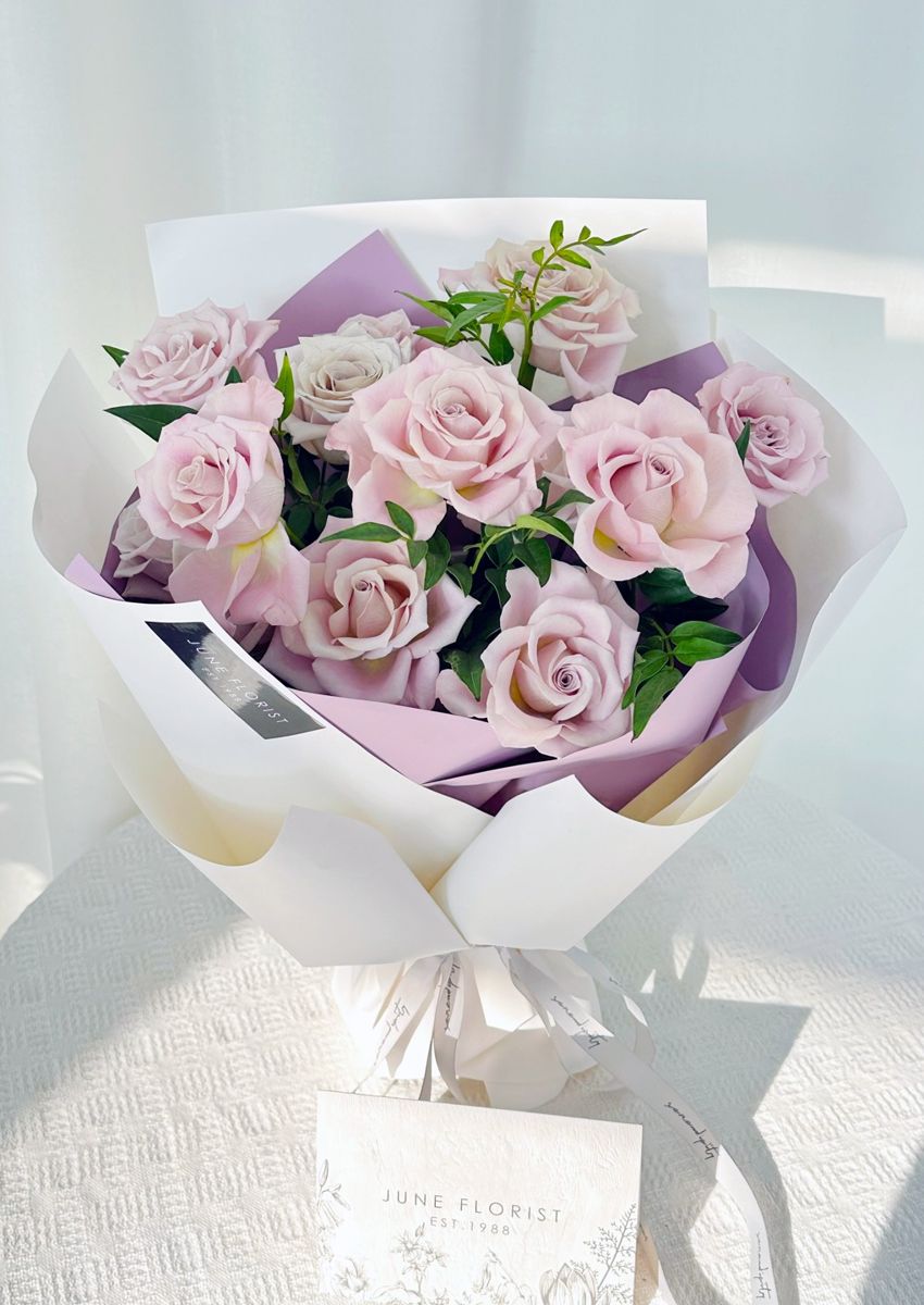 Menta Rose – Hand Bouquets