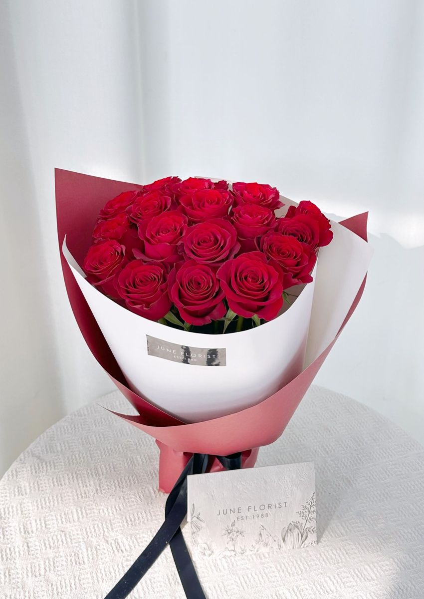 Love’s Embrace (18 Roses) – Hand Bouquets