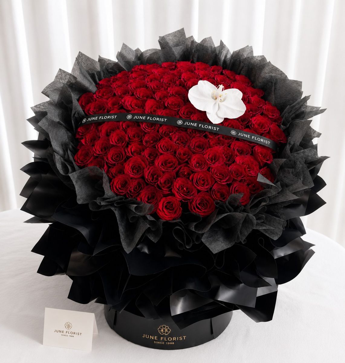99 Roses – Hand Bouquets