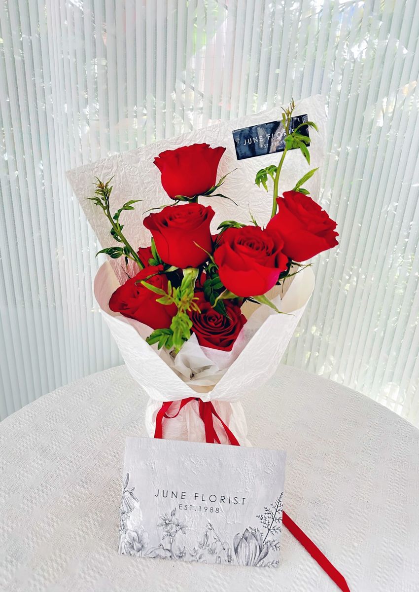 Red Rose Bouquet 064 – Hand Bouquets