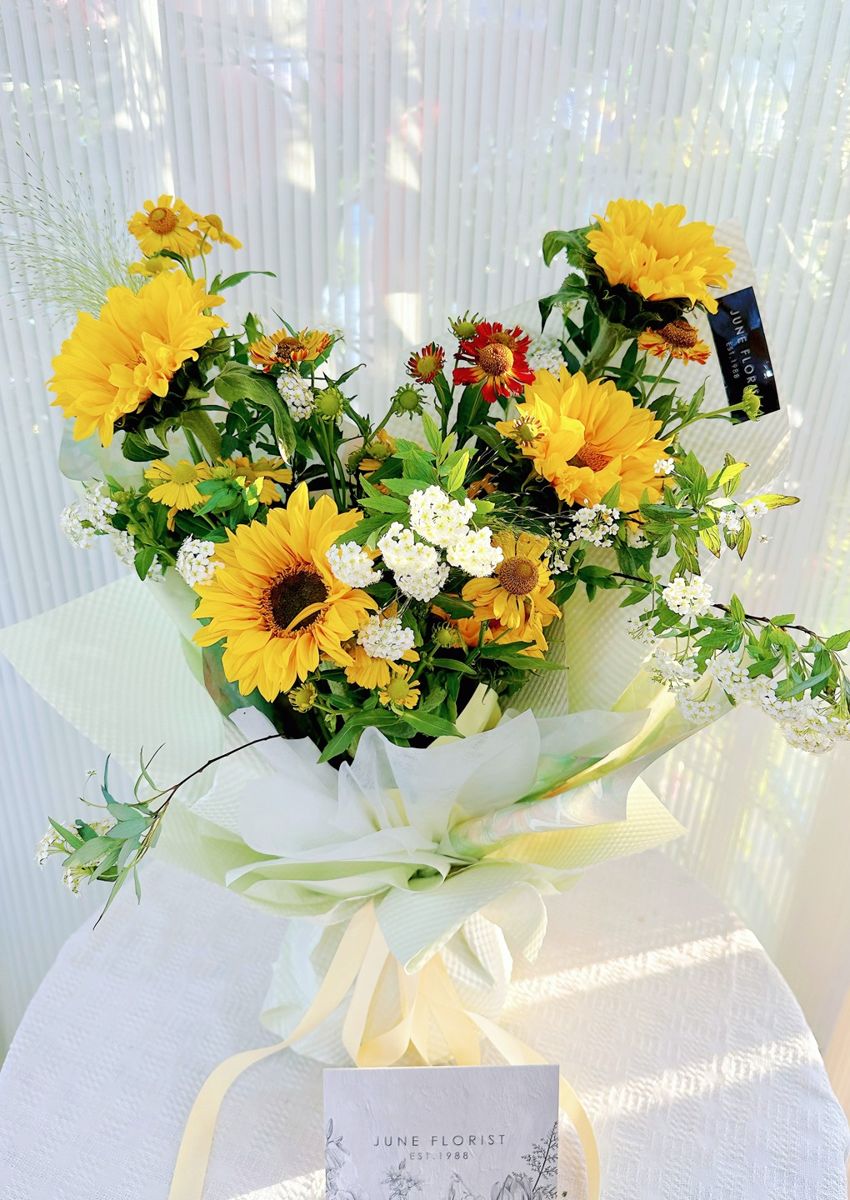 Sunflower Bouquet 067 – Hand Bouquets