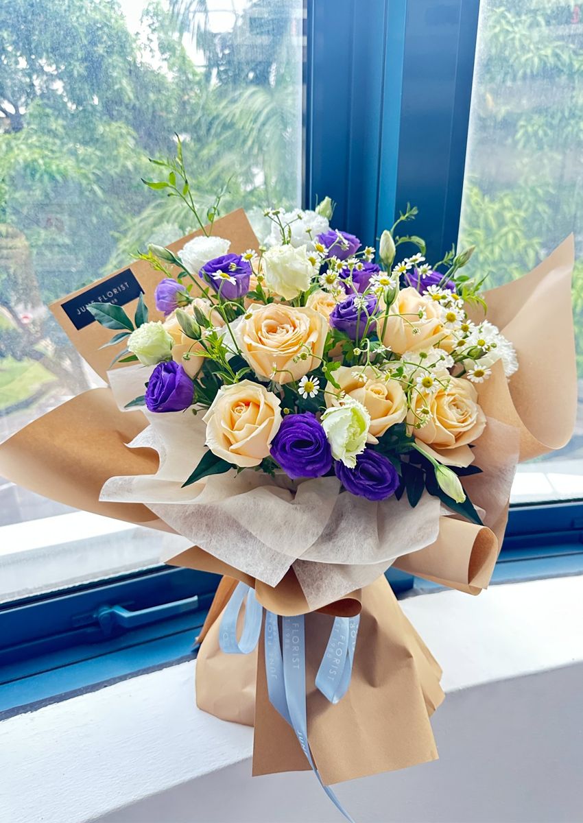Champagne Rose Bouquet 0811 – Hand Bouquets