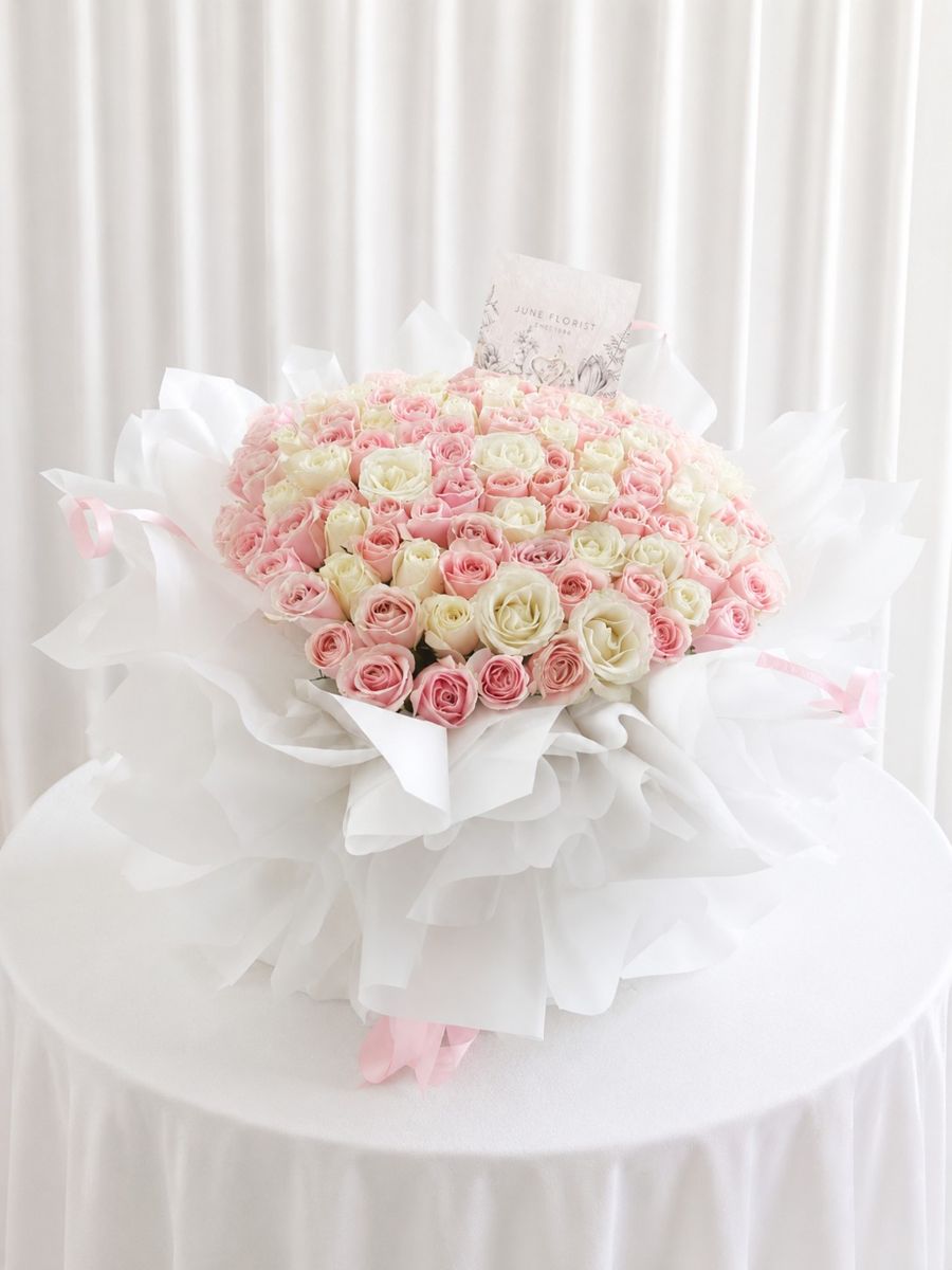 99 Pink White Roses – Hand Bouquets