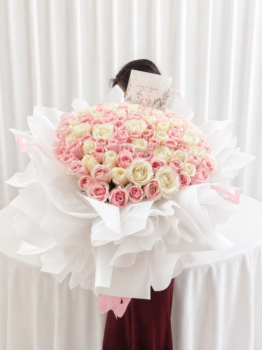 99 Pink White Roses – image 2