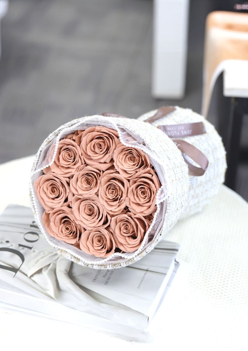 Velvet Cappuccino 10 – Hand Bouquets