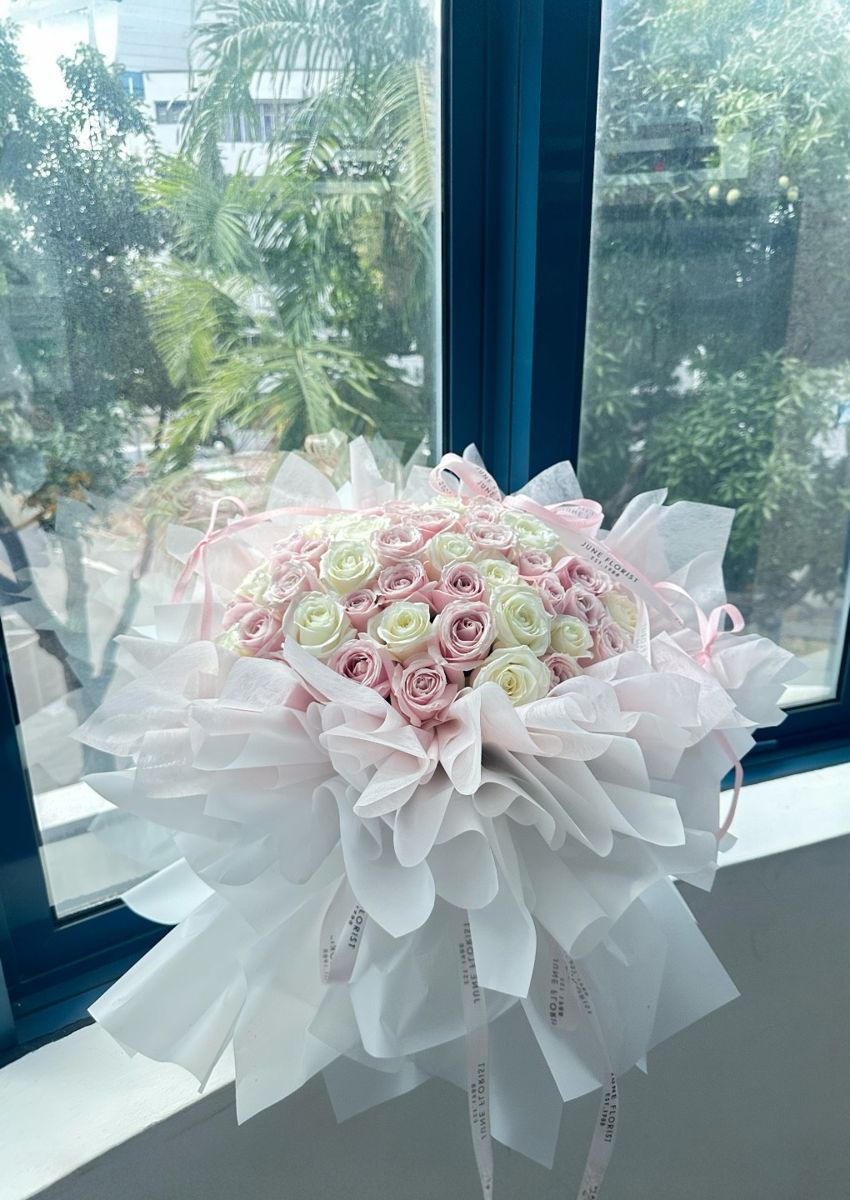Rose Bouquet 097 – Hand Bouquets