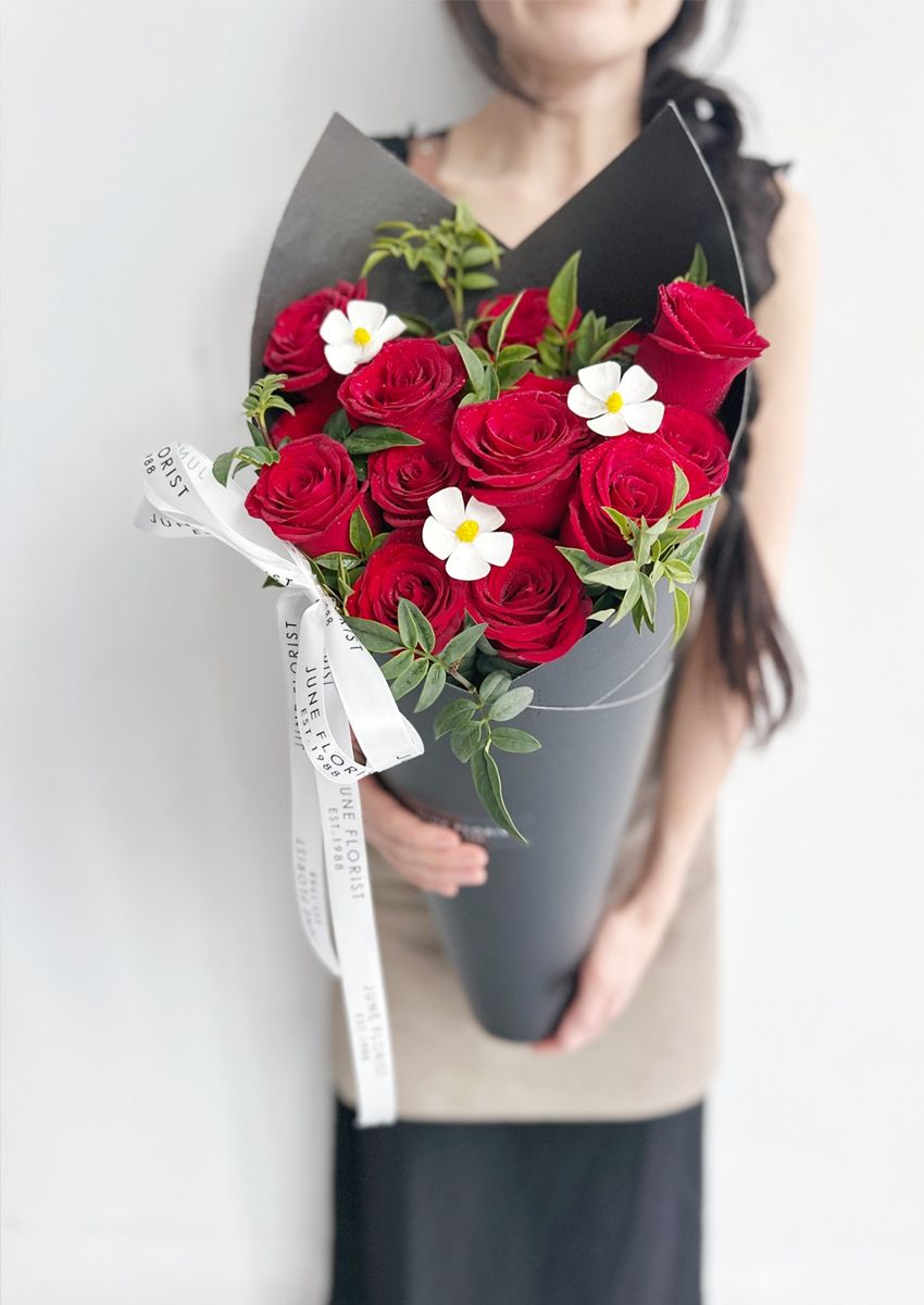 Valentine’s Love In Bloom – Hand Bouquets