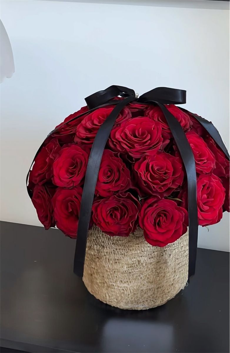 Red Roses Basket – Hand Bouquets