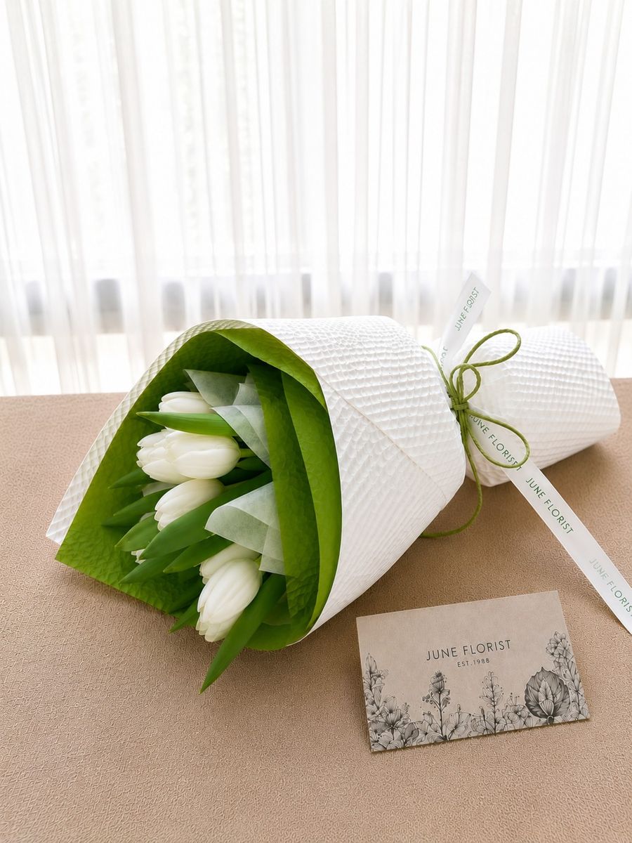 White Tulip Bouquet – image 2