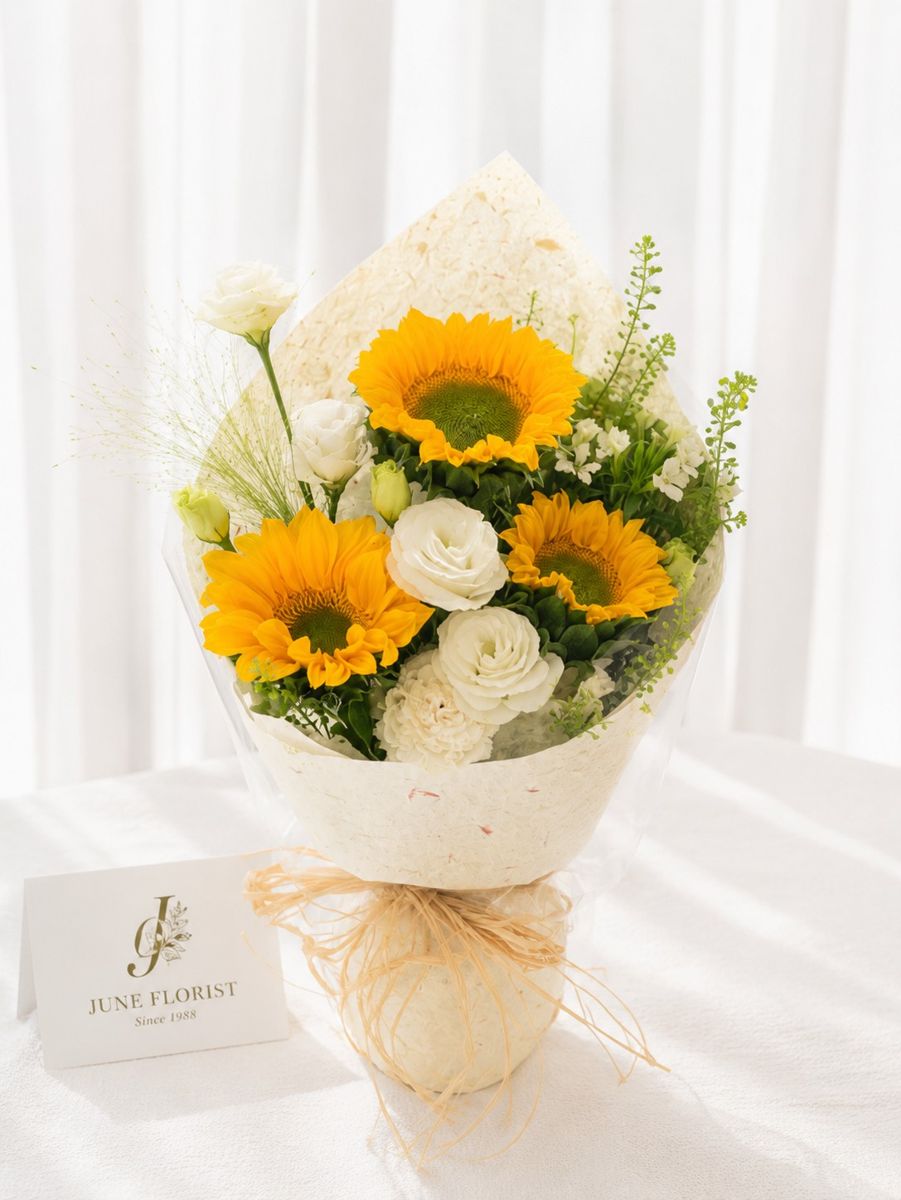 Sunlit Wishes Bouquet – Hand Bouquets