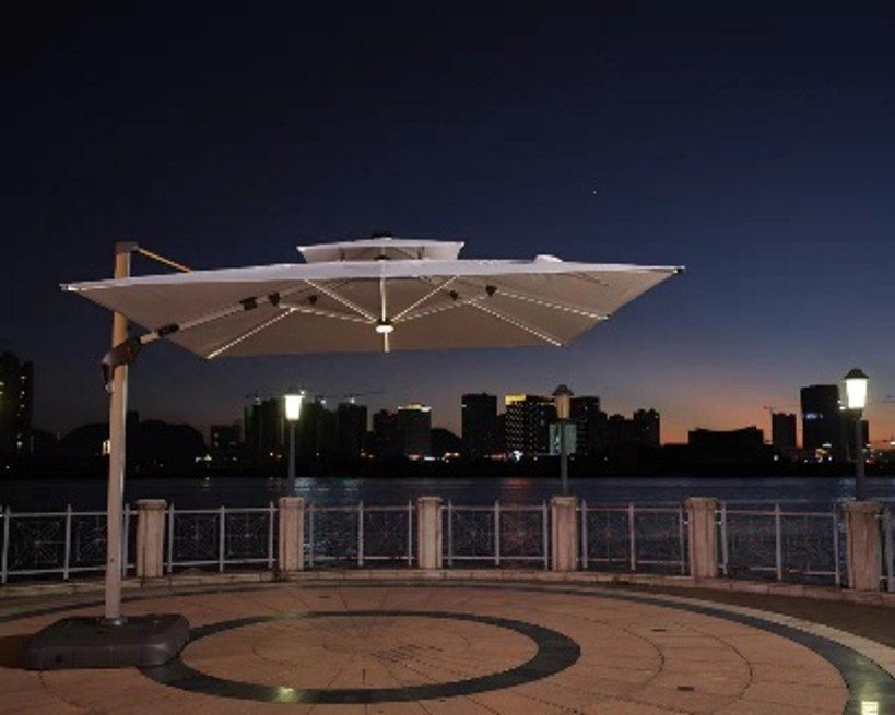 Outdoor Scorpio Solar-Powered Warm-Light LED Strips product image
